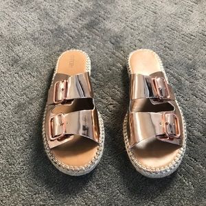 Women size 8 Abound sandal.